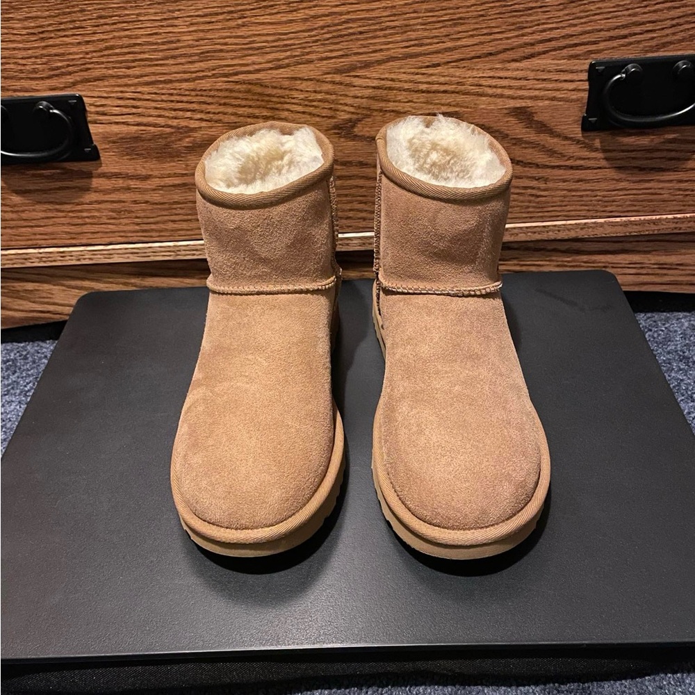 Ugg classic mini II boot!